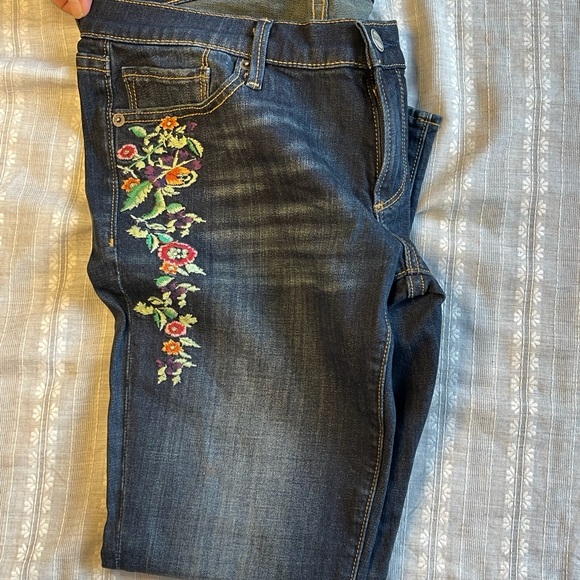 Driftwood Embroidered Jeans - Picture 9 of 14